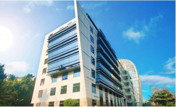 Ackruti Centre Point